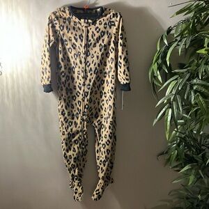 Carter's Tan and Black Leopard Print Footie. NWT SIZE 3T